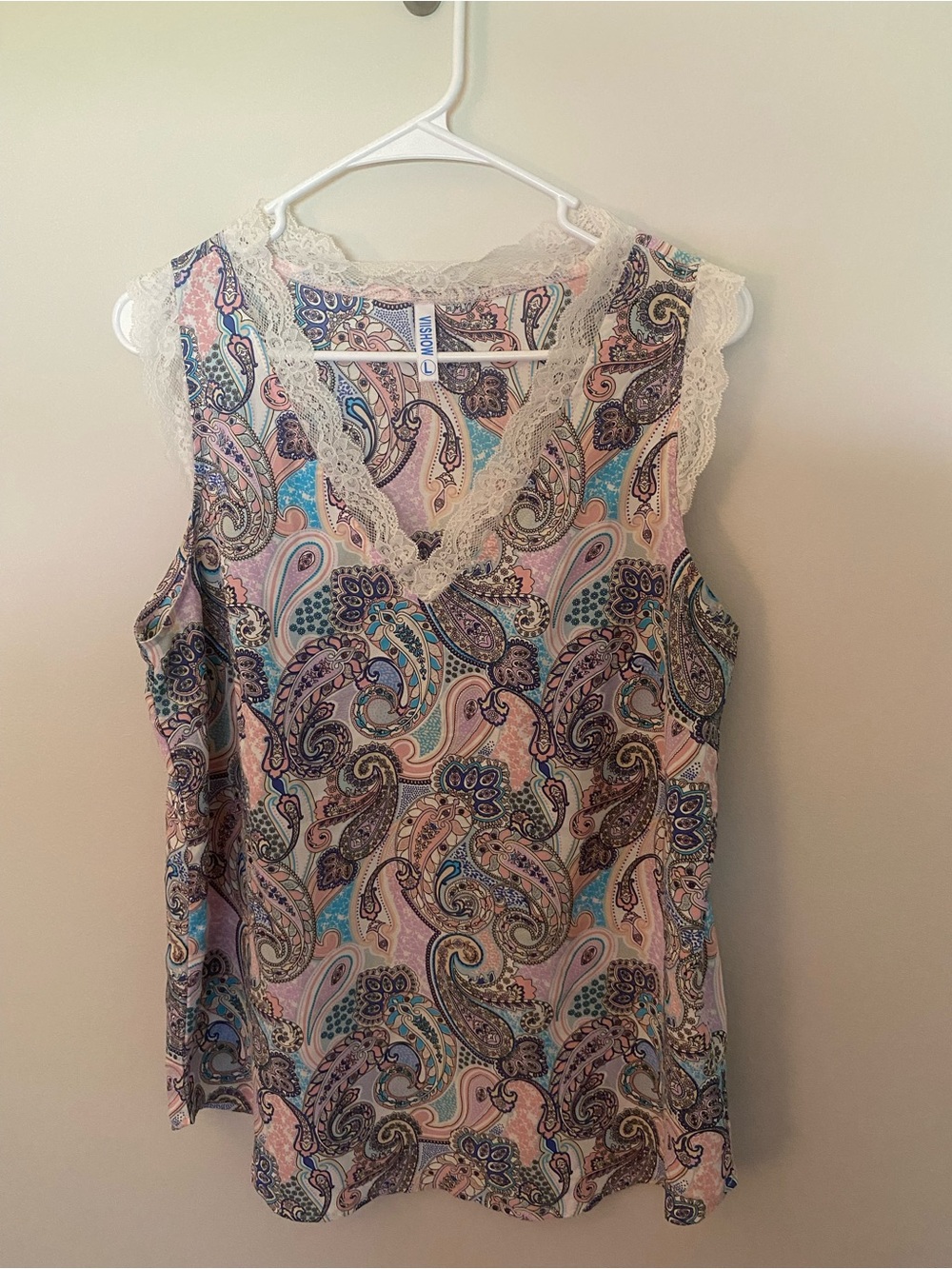 Sleeveless Paisley Lace-Trim Top in Pink and Blue